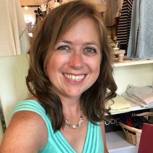 Meet your Posher, Amy